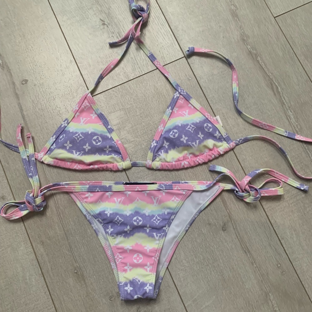 Extremely cute bathing suit size XS